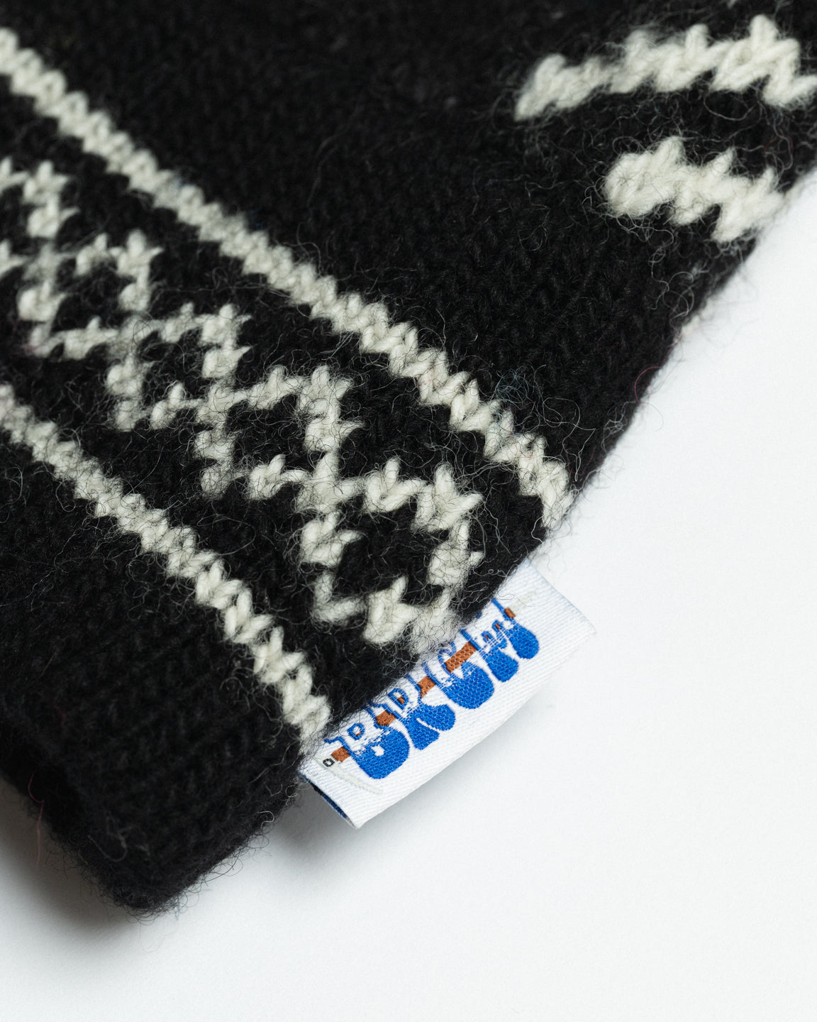 Stowe Sun Beanie - Black Licorice – Big Rock Candy Mountaineering